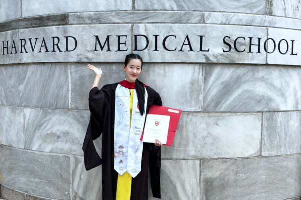 Nữ sinh Việt xuất sắc tốt nghiệp Đại học Harvard với điểm số tuyệt đối