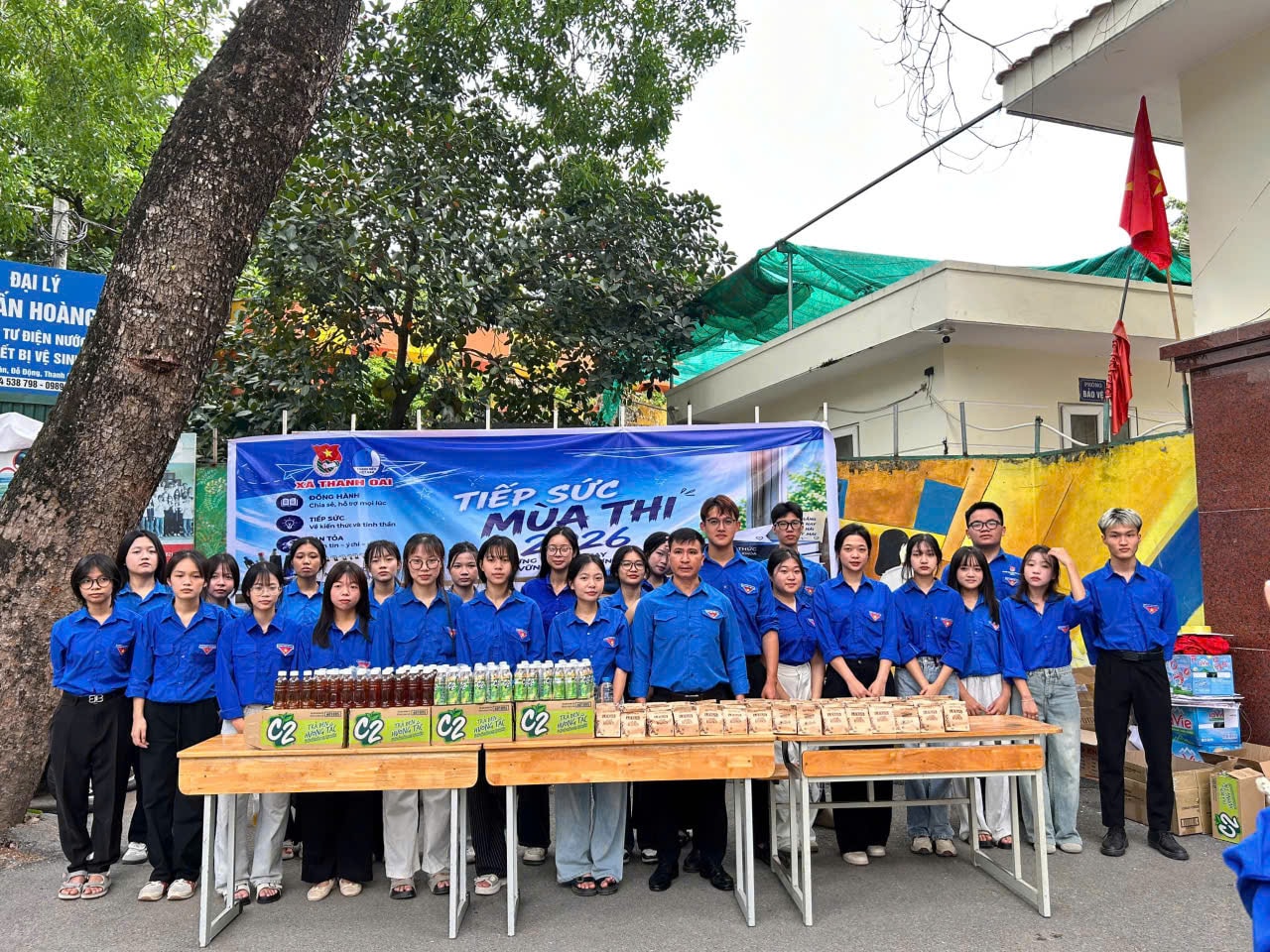Tuổi trẻ xã Thanh Oai tiếp sức thí sinh thi tốt nghiệp THPT
