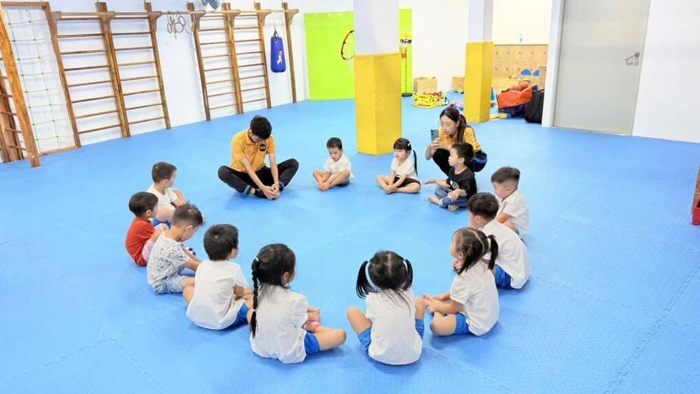 Trường mầm non ‘quên’ cho bé 2 tuổi ăn tối hơn một tháng