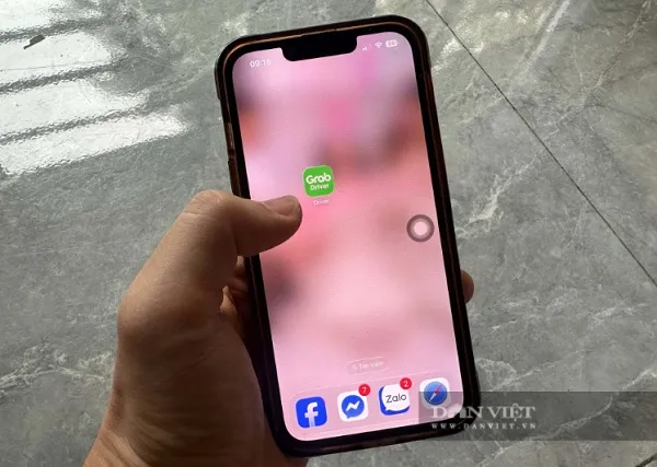 Thông tin tài xế kêu gọi tắt app, đình công: Nguy cơ Grab thất thu lớn